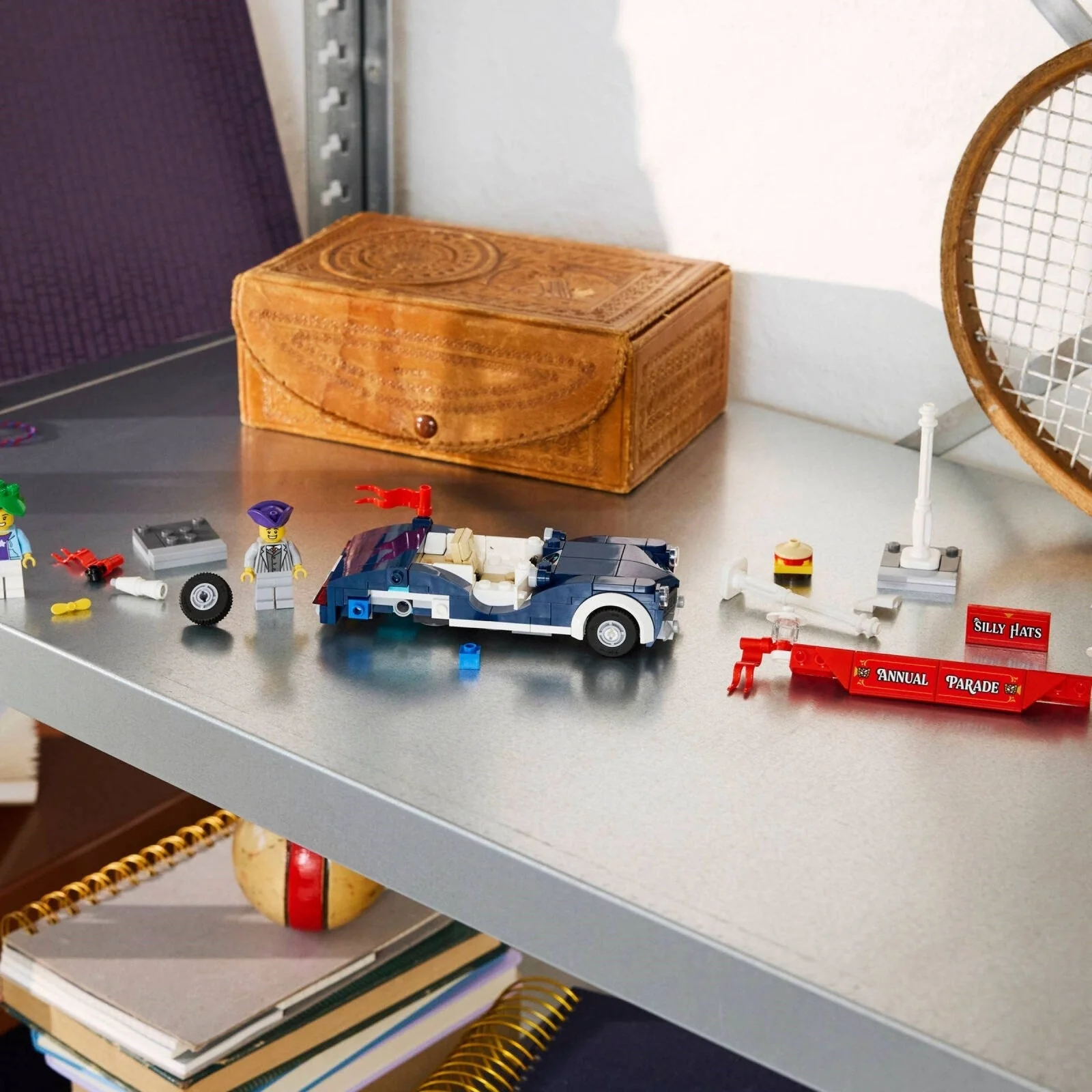 LEGO Icons Vintage Parade Car 40913 - Image 4