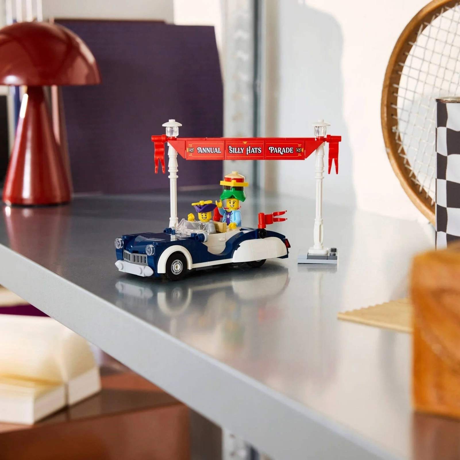 LEGO Icons Vintage Parade Car 40913 - Image 6